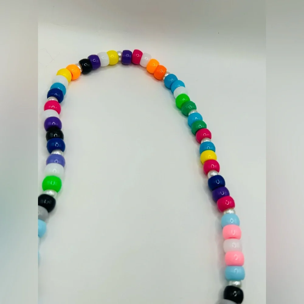 Pride Kandi Necklace with 13 Flags - Picture 2 of 6